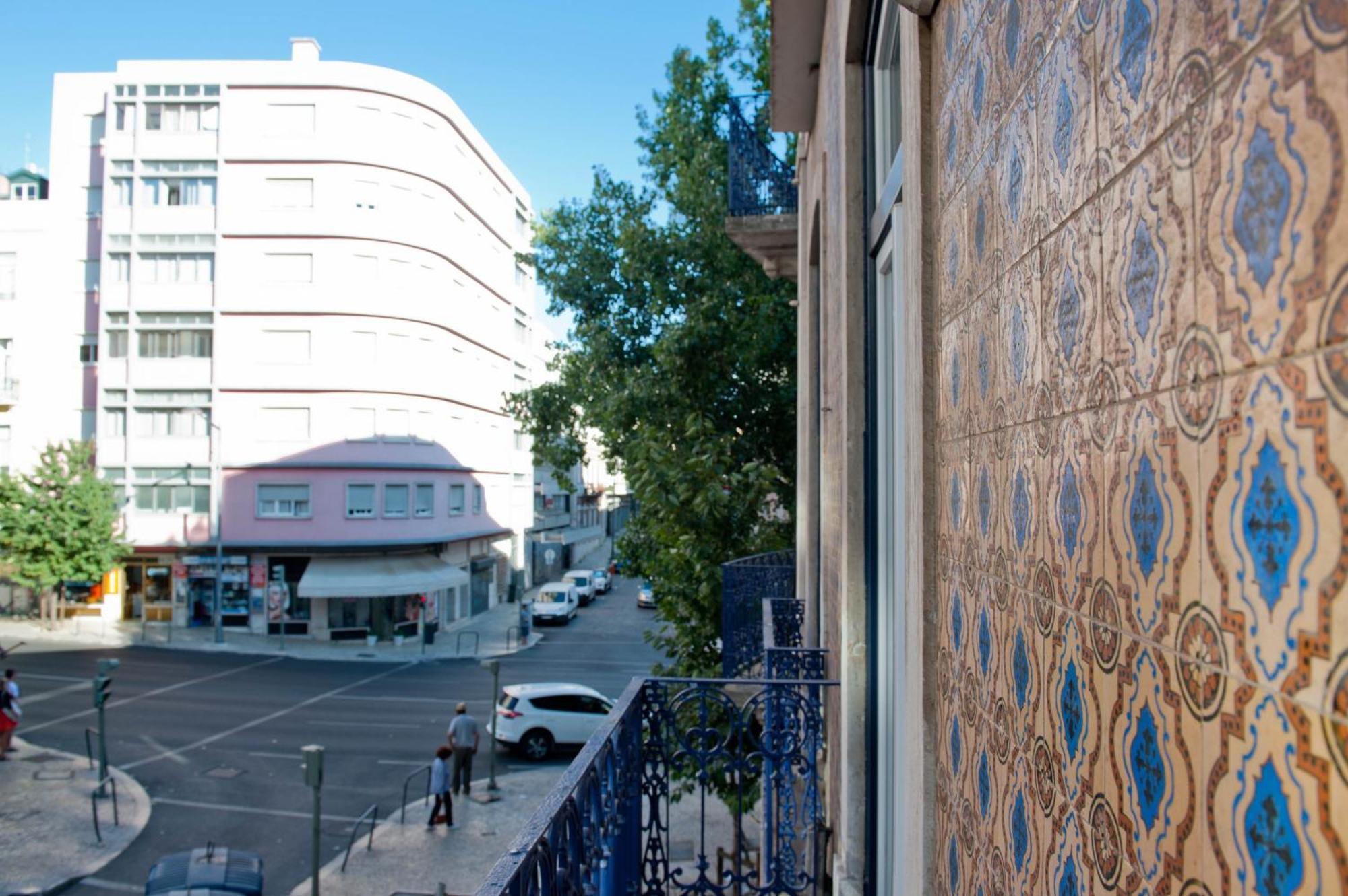 Her Majesty At Liberdade Avenue Cr1E Lisboa Екстериор снимка
