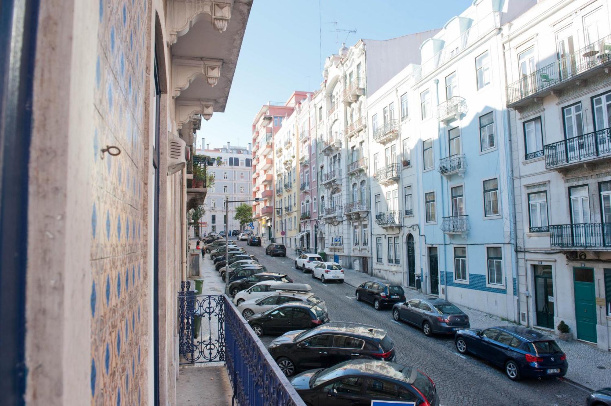 Her Majesty At Liberdade Avenue Cr1E Lisboa Екстериор снимка